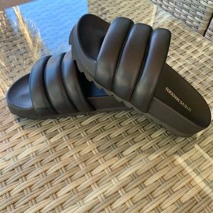 Steve Madden Cushy Black Slides